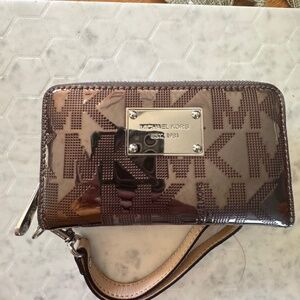 Michael Kors Wristlet Wallet